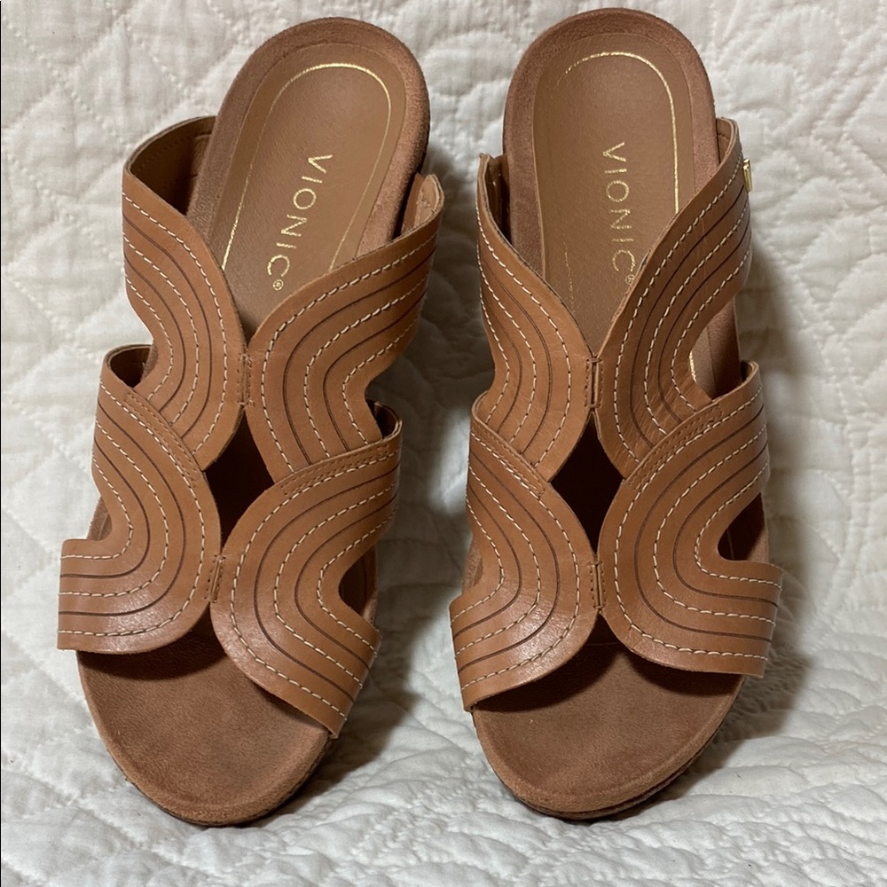 Vionic Camel or Tan Sandals with Curved Design